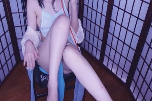 悲剧中的温情,解读母亲赶到家时两兄妹已被胡蜂蜇亡的视频